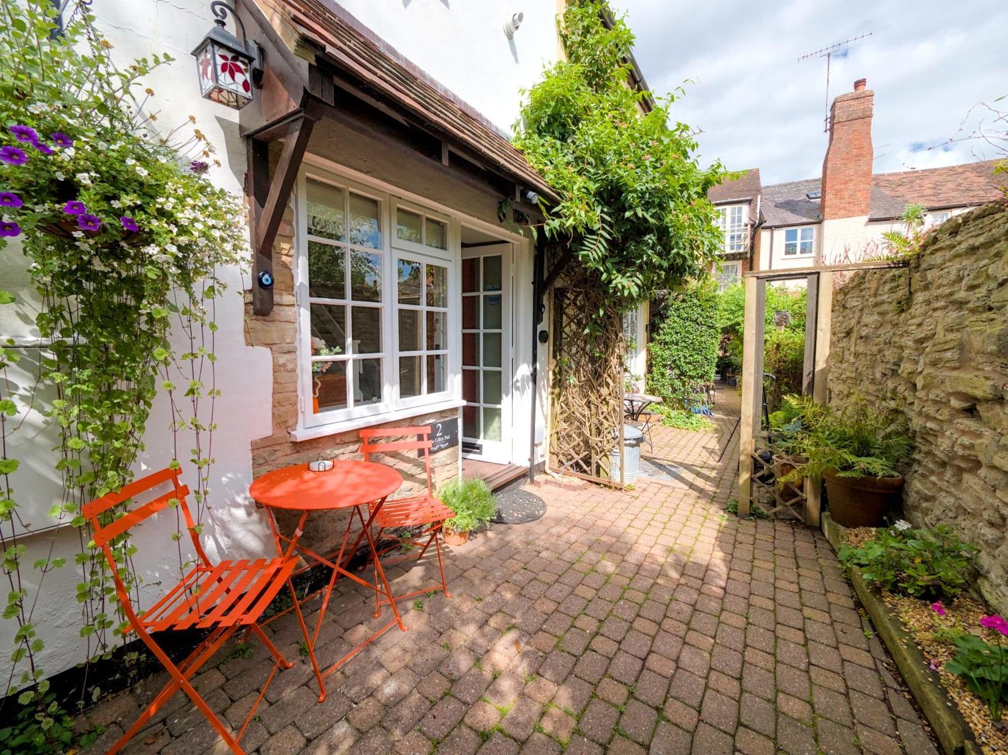 The Lilley Pad In Ludlow Cosy, Central, Perfect For Couples, Netflix & Parking Permit Exterior foto